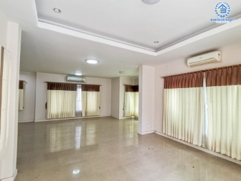 *****บ้านเดี่ยวมือสองนนทบุรี ทำเลโซนเมือง ม.นนท์ณิชา รัตนาธิเบศร์ พร้อมอยู่ เนื้อที่ 71.3 ตร.ว. 3 ห้องนอน 3 ห้องน้ำ 2 ที่จอดรถ เดินทางสะดวก ใกล้เซ็นทรัลรัตนาธิเบศร์ รถไฟฟ้าสถานี "ไทรม้า" และทางด่วน "งามวงศ์วาน"